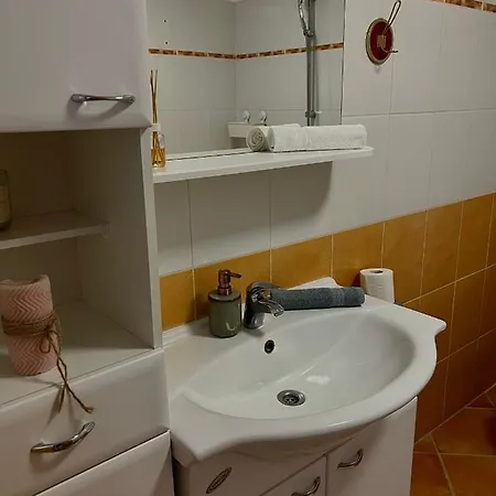 Labi's Seaview Apartamento