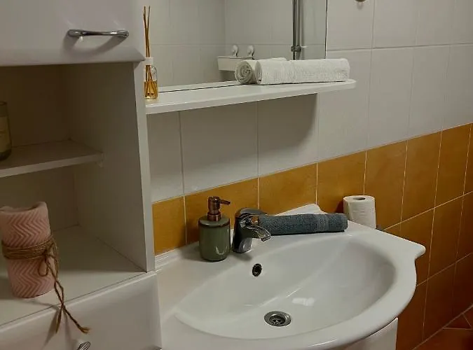 Labi's Seaview 公寓